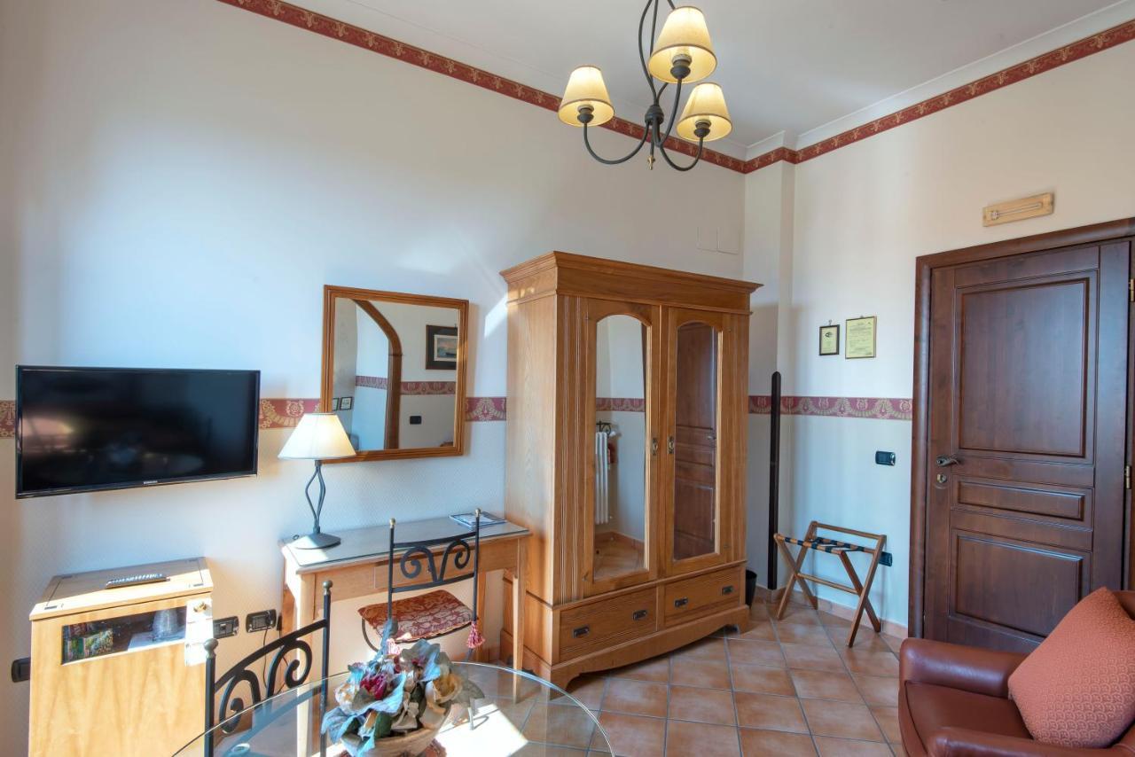 Pinto-Storey Hotel Napoli Eksteriør billede
