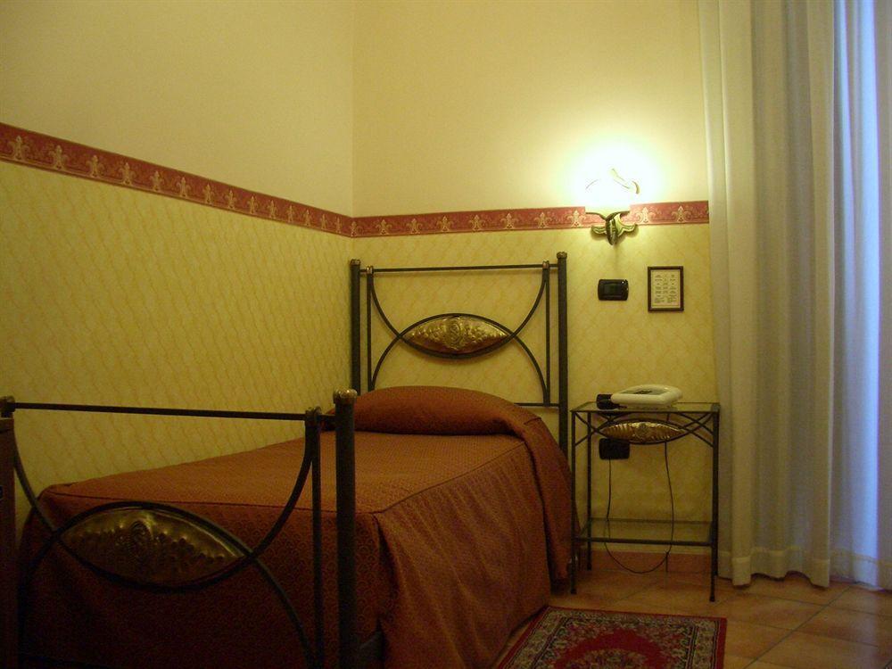 Pinto-Storey Hotel Napoli Eksteriør billede