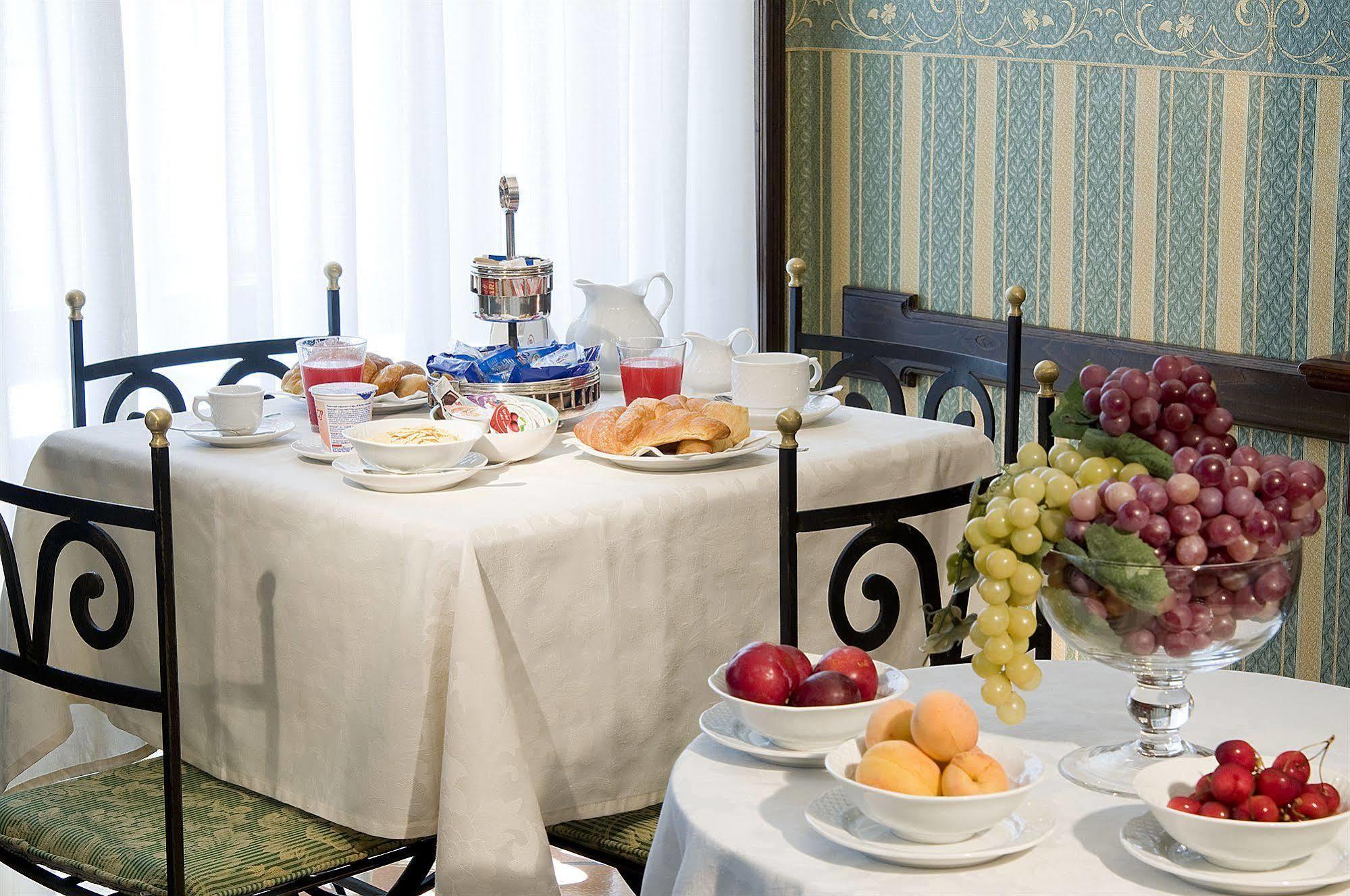 Pinto-Storey Hotel Napoli Eksteriør billede