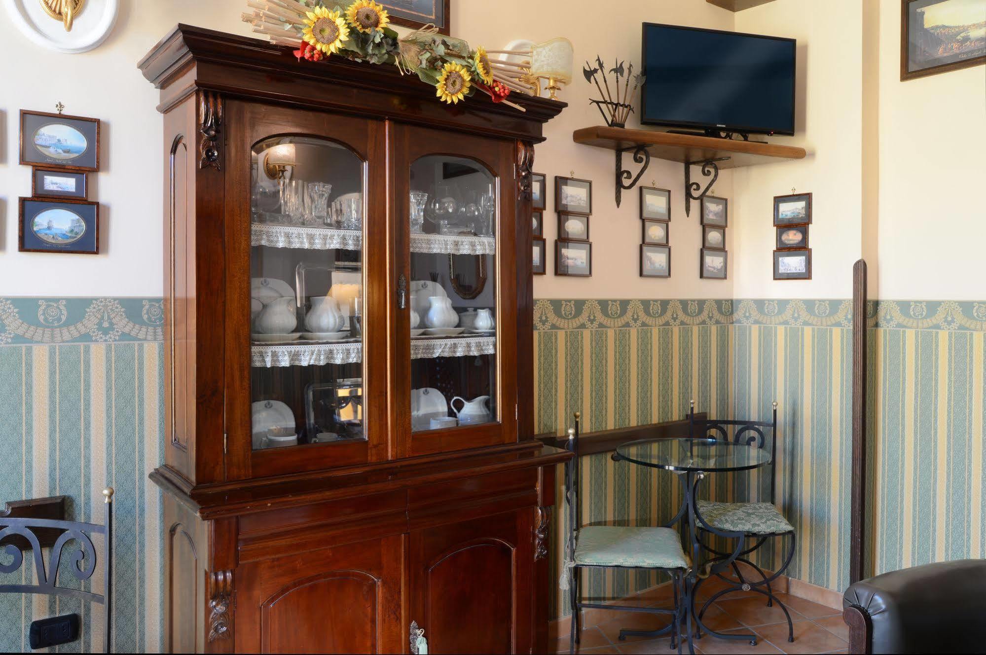 Pinto-Storey Hotel Napoli Eksteriør billede